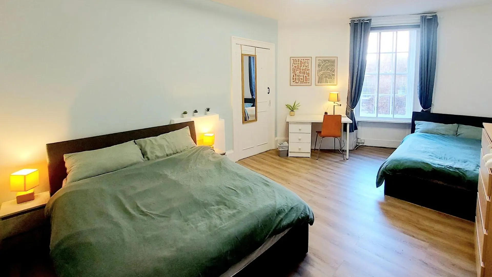 Spacious Victorian Flat In Edinburgh City 0*,  United Kingdom