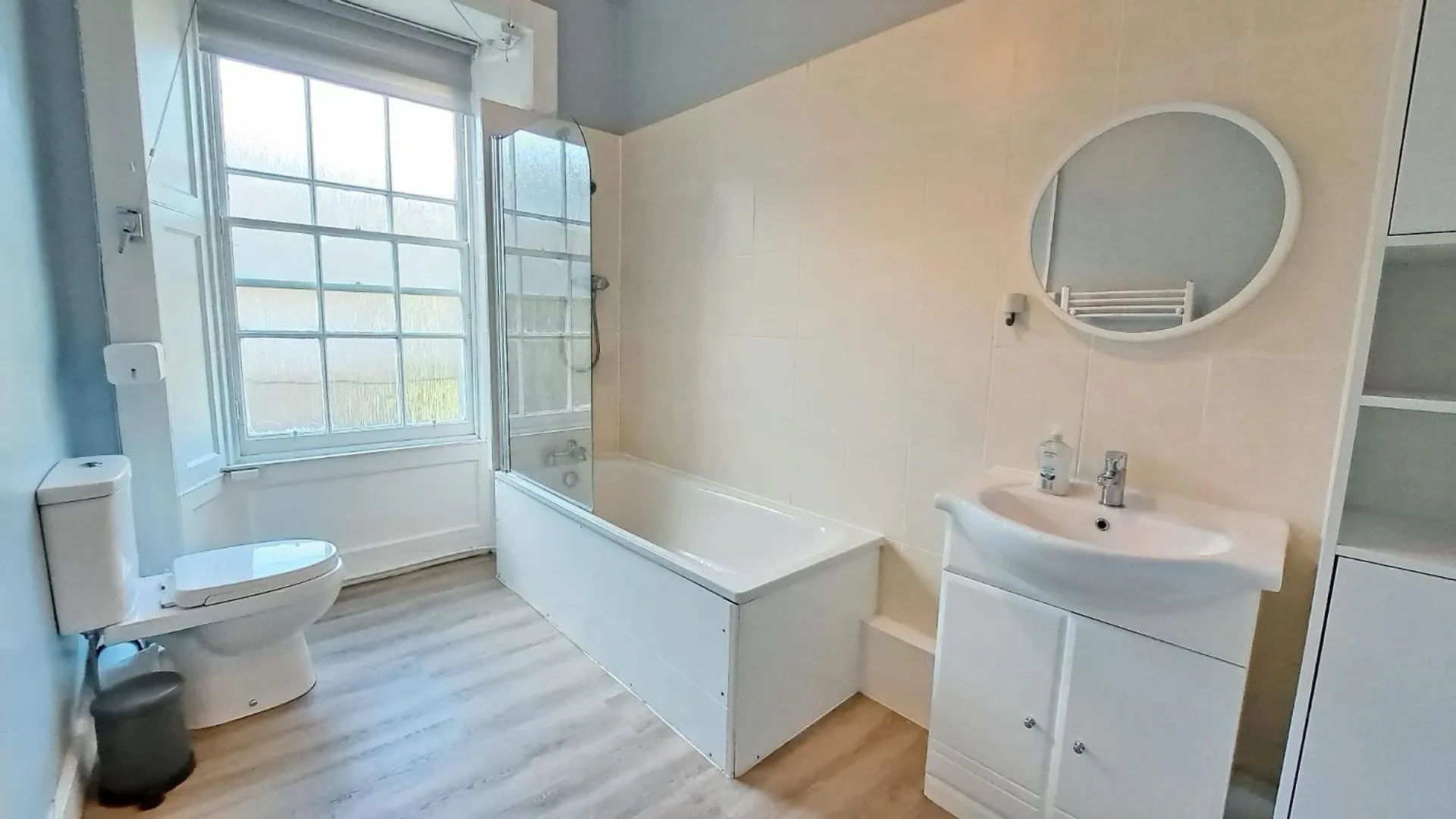 Spacious Victorian Flat In Edinburgh City Apartament